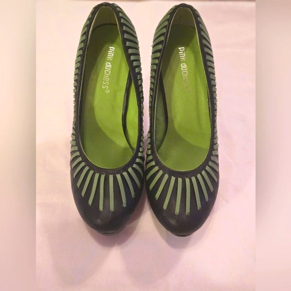 Pink Duchess Black and Green heels size 8.5 - Picture 1 of 5